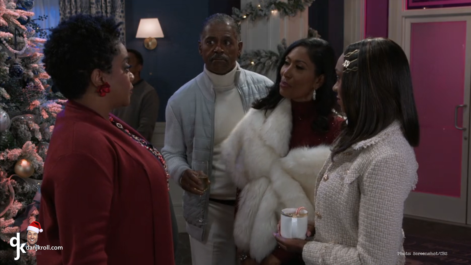 Mona calls Leslie a "low-rent man-stealer"