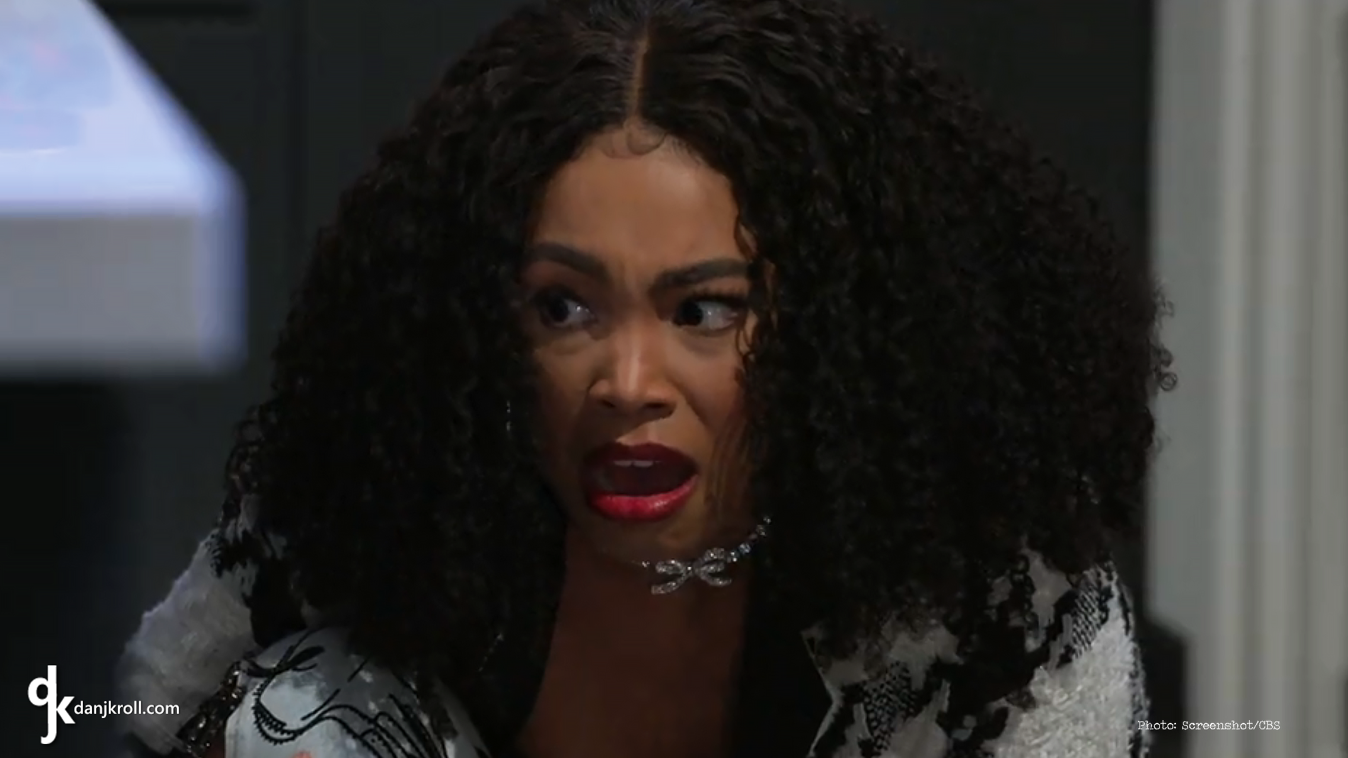 A snooping Chelsea gets more than she bargained for. | Beyond the Gates (Screenshot)